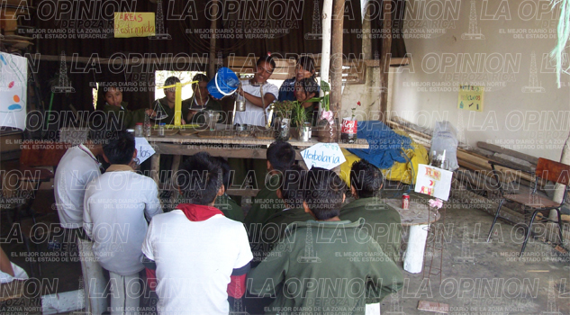 Carencias en las escuelas; acepta delegado de la Conafe Carencias en las escuelas; acepta delegado de la Conafe