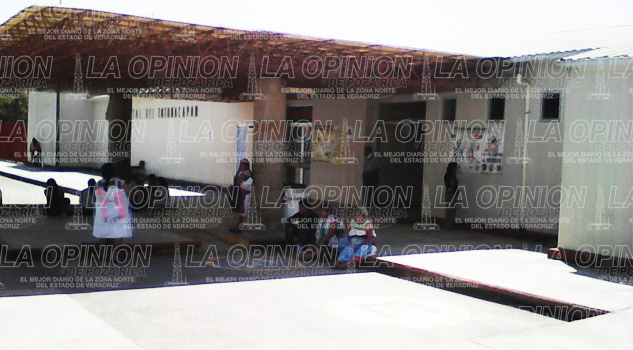 Dan atención médica a 59 intoxicados en la Sierra del Totonacapan Dan atención médica a 59 intoxicados en la Sierra del Totonacapan