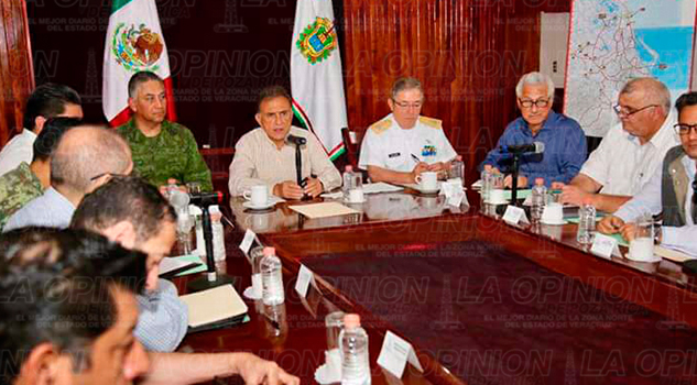 Gobernador del estado se reune con fuerzas de seguridad Gobernador Veracruz Reunión Fuerzas Seguridad