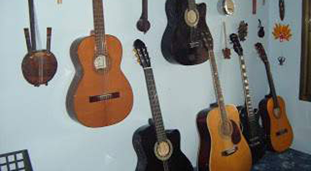 Jovenes rescatan la música tradicional Jovenes rescatan la música tradicional