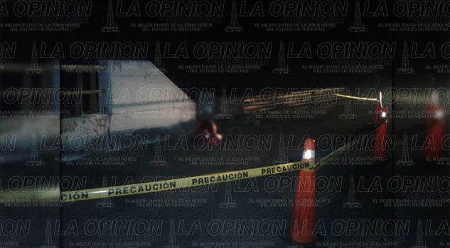 Lo desnudan y degüellan sobre la autopista México-Tuxpan Lo desnudan y degüellan sobre la autopista México-Tuxpan