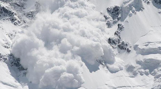 Mueren alpinistas sepultados por avalancha Mueren alpinistas sepultados por avalancha