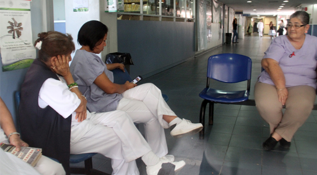 Paro de labores en el Centro de Alta Especialidad Paro de labores en el Centro de Alta Especialidad