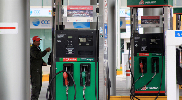 Precios de las gasolinas bajan un centavo Precios de las gasolinas bajan un centavo