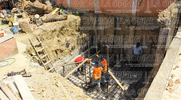 Rechazan antena de telefonía celular Rechazan antena de telefonía celular