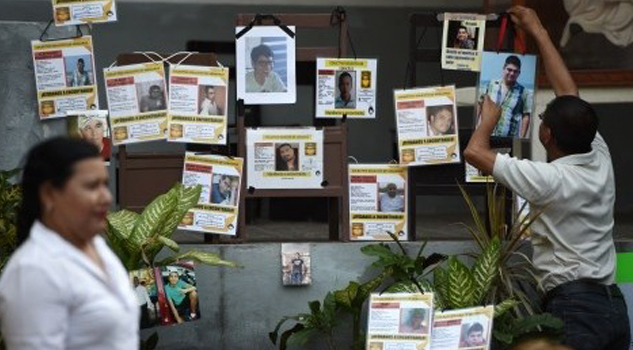 Su familia lo enterró hace 7 meses y fiscal lo ubica en la fosa de Alvarado Su familia lo enterró hace 7 meses y fiscal lo ubica en la fosa de Alvarado