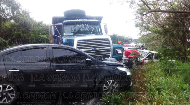 Trágica carambola; 3 muertos Trágica carambola; 3 muertos