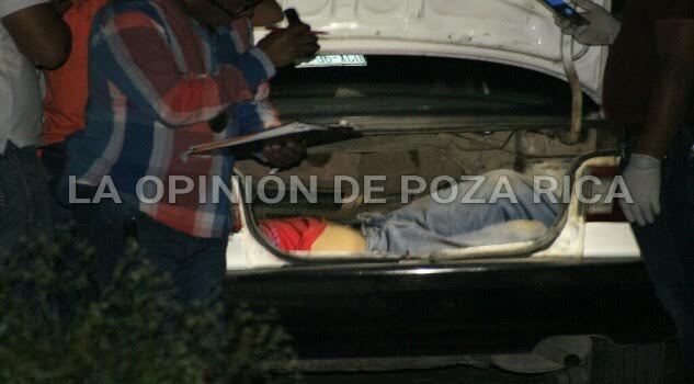 Encajuelan y ejecutan a taxista; le dejan una narcomanta