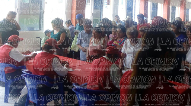 Continúan afiliaciones ante el Seguro Popular Continúan afiliaciones ante el Seguro Popular