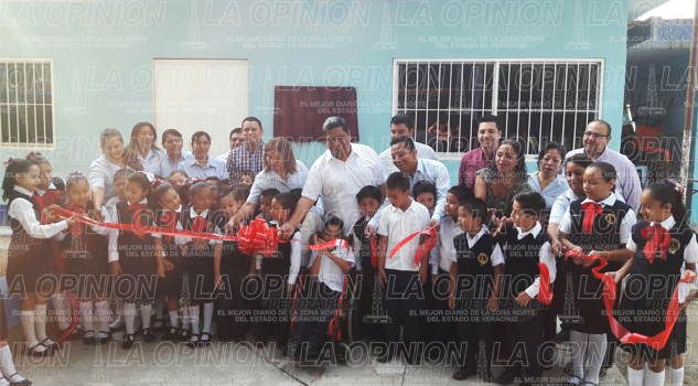 Continúan obras educativas a pesar de crisis económica: SLQC Continúan obras educativas a pesar de crisis económica