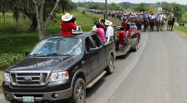 Desvían recursos del ayuntamiento Desvían los recursos del ayuntamiento