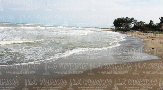 Detectan manchas de hidrocarburo en playas Detectan manchas de hidrocarburo en playas