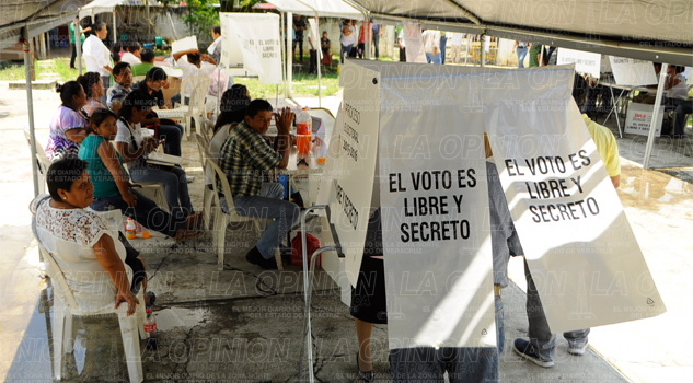 Disminuye número de votantes Disminuye número de votantes