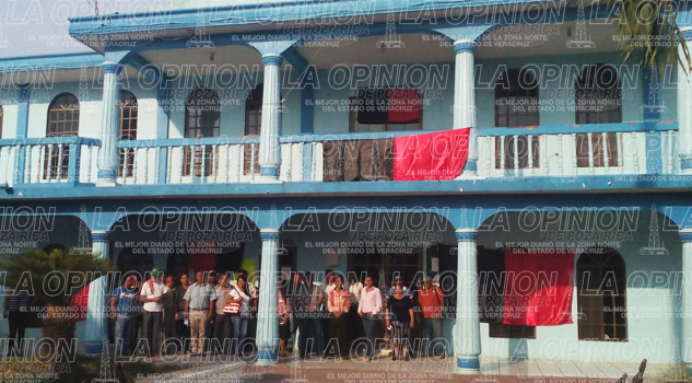 Estalla huelga en el ayuntamiento de Chinampa de Gorostiza Estalla huelga en el ayuntamiento de Chinampa de Gorostiza