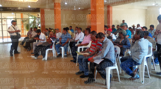 Exigen a conductores evitar el uso de celular Exigen a conductores evitar el uso de celular