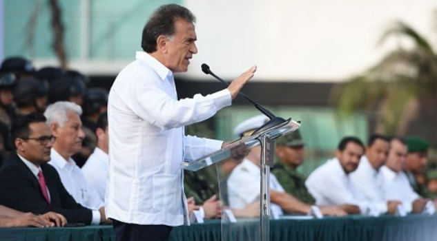 Fueron deportados los cuatro presuntos delincuentes peruanos: MAYL Fueron deportados los cuatro presuntos delincuentes peruanos