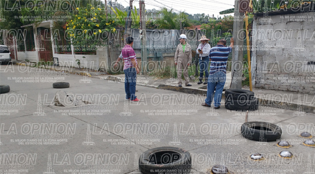 Indignación de vecinos ante grave indiferencia de Pemex Indignación de vecinos ante