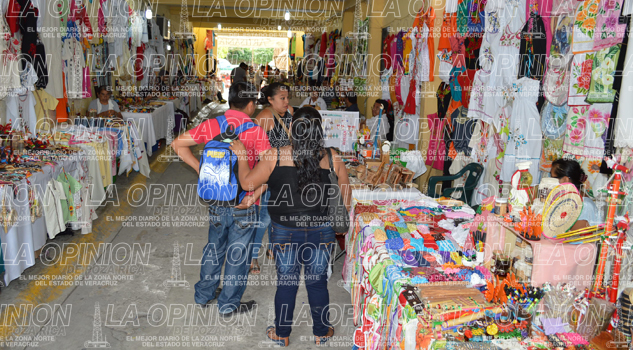 Ofrecen artesanías; todo a bajo precio Ofrecen artesanías; todo a bajo precio