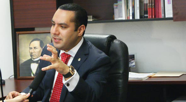 Piden reducir el numero de diputados y senadores Piden reducir el numero de diputados y senadores