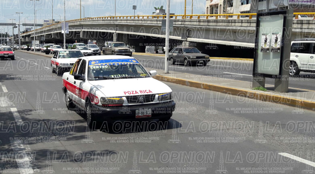 Representantes de taxistas se oponen a pagar 800 pesos del tarjeton Representantes de taxistas se oponen a pagar 800 pesos del tarjeton