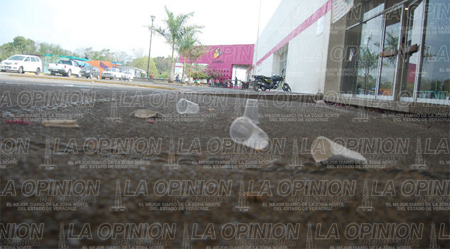 Se acumulan residuos peligrosos en hospital Se acumulan residuos peligrosos en hospital