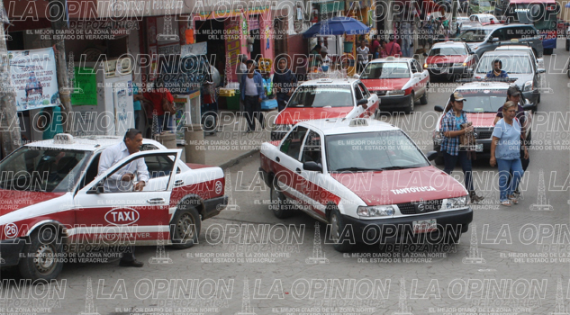 Taxistas de la huasteca obtienen mínimas ganancias Taxistas de la huasteca obtienen mínimas ganancias