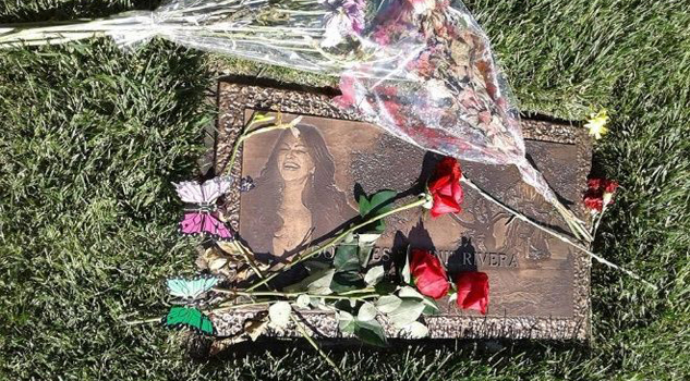 Así es la tumba en donde descansa Jenni Rivera Así es la tumba en donde descansa Jenni Rivera