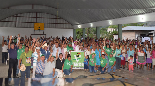 COMPROMISO CON LA EDUCACIÓN COMPROMISO CON LA EDUCACIÓN