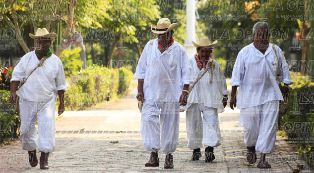 Emigran indígenas totonacos Emigran indígenas totonacos