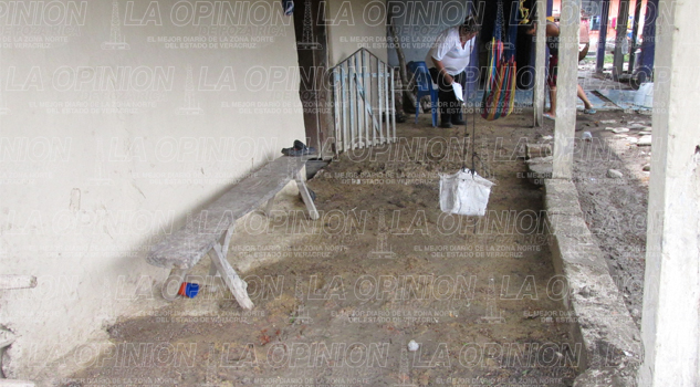 Encharcamientos y varios apagones Encharcamientos y varios apagones