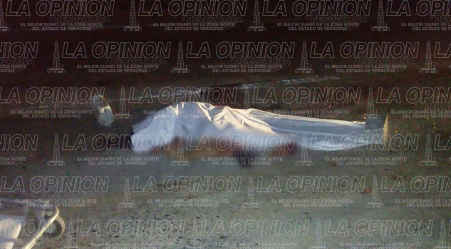 Muere mujer aplastada por un tráiler Muere mujer aplastada por un tráiler