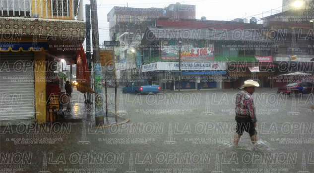 Paralizan lluvias a la Citrópolis Paralizan lluvias a la Citrópolis