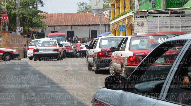 Prevalece caos vial en Tantoyuca Prevalece caos vial en Tantoyuca