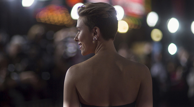 Scarlett Johansson le echó el ojo a un cómico Scarlett Johansson le echó el ojo a un cómico