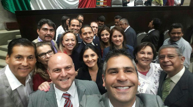 Se despacharon con la cuchara grande Se despacharon con la cuchara grande