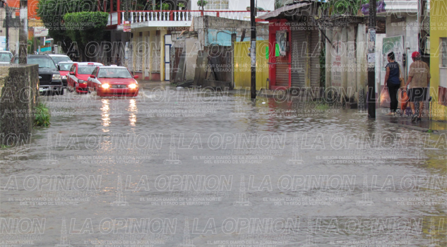 Severa tormenta castiga Tuxpan Severa tormenta castiga Tuxpan