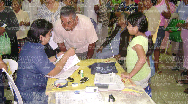 Abandonan a los adultos mayores Abandonan a los adultos mayores