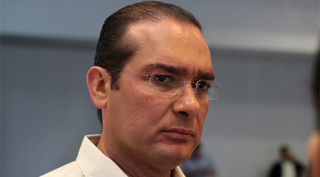 Acusan a exfiscal de desviar recursos Acusan a exfiscal de desviar recursos