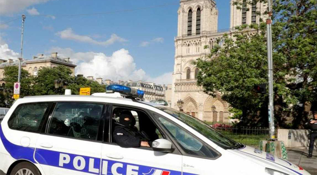 Agresor del policía en Notre Dame pertenecía al Estado Islámico Agresor del policía en Notre Dame pertenecía al Estado Islámico