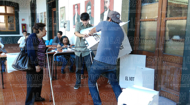 Avance en la instalación de casillas en Xalapa Avance en la instalación de casillas en Xalapa