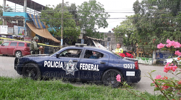 Balacera frente a las instalaciones de la Policía Federal Balacera frente a las instalaciones de la Policía Federal