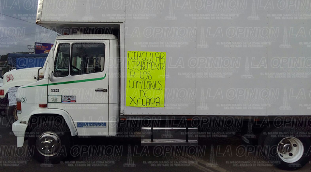 Camioneros xalapeños se unen a manifestación nacional Camioneros xalapeños se unen a manifestación nacional