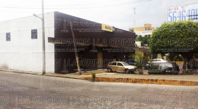 Culpan a refaccionaria de atrasar obra en los caminos Culpan a refaccionaria de atrasar obra en los caminos