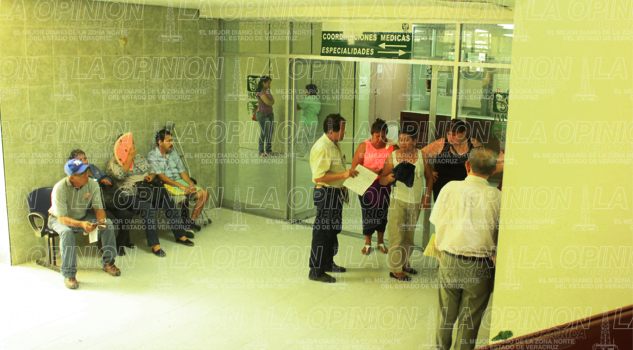 Deficiencias en clínica del IMSS Deficiencias en clínica del IMSS