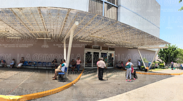 Delegado del IMSS verifica la operatividad del Triage Delegado del IMSS verifica la operatividad del Triage