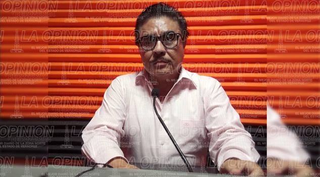 Denuncian locatarios a Candelario Urbina Denuncian locatarios a Candelario Urbina