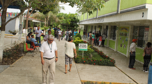 Elecciones tranquilas pero pocos votantes Elecciones tranquilas pero pocos votantes