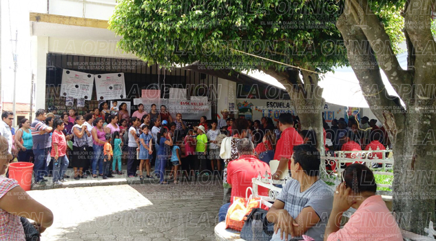 Exigen que constructora regrese dinero a escuela Exigen que constructora regrese dinero a escuela