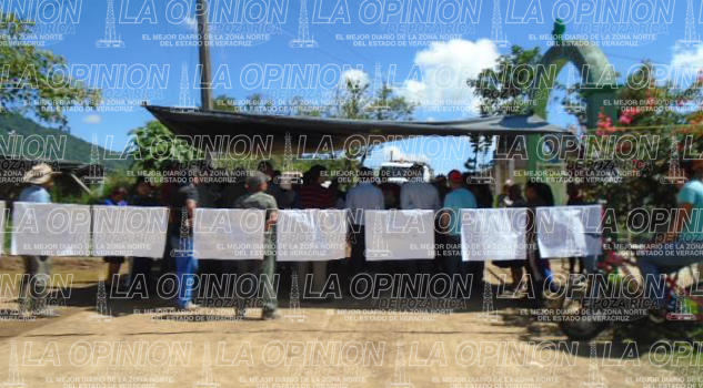 Habitantes de Cuautlita frenan protesta Habitantes de Cuautlita frenan protesta