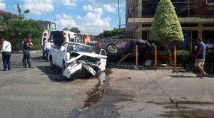 Tras accidente, estudiante del Tecnológico vive de milagro Impresionante Automóvil Camioneta Poza Rica